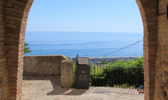 Roseto degli Abruzzi Apartamento | The Belvedere-ancient watchtower from Saracen raids.