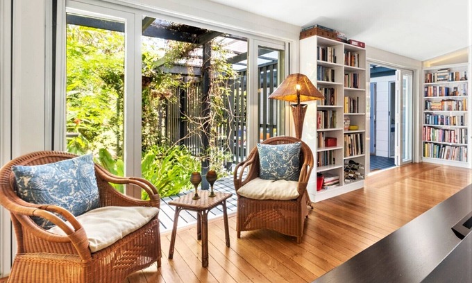 Macmasters Beach Casa | The best of lagoon front and beach living in an original, historic lakehouse