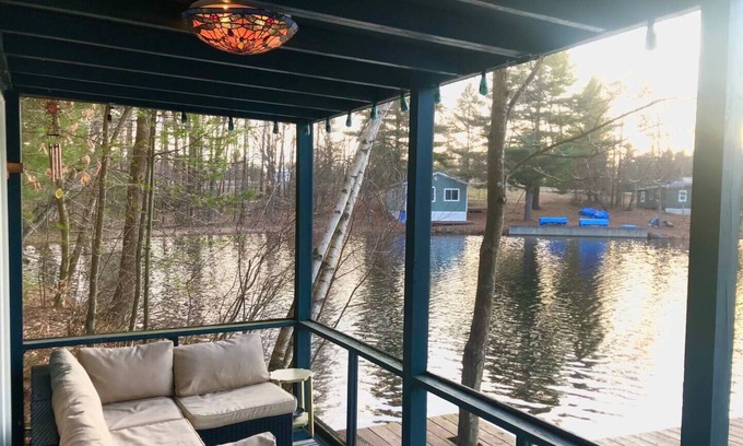 Colton Cabina | The Blue Roost