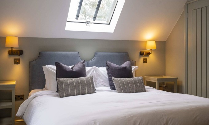 Henley Cama Y Desayuno | The Bottle & Glass Inn - Garden View - Room 1