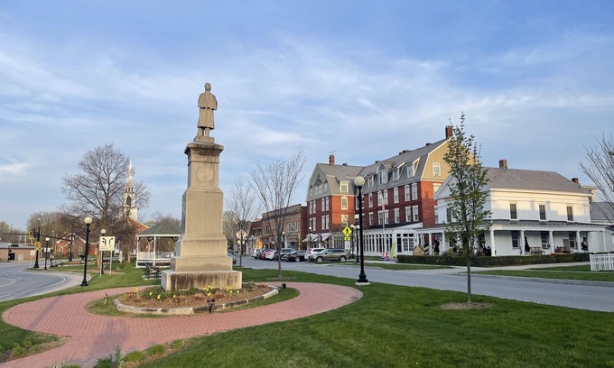 Brandon Hotel | The Brandon Inn - Family Suite For Four