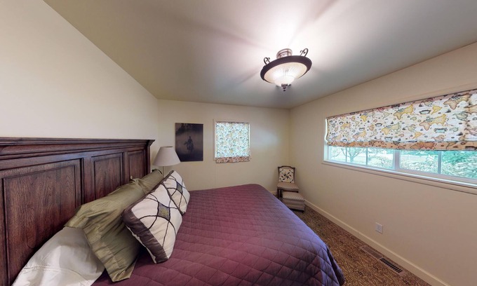 Salyer Casa | The Bridge House