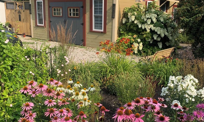 Zurich Apartamento | The Carriage House on Frederick