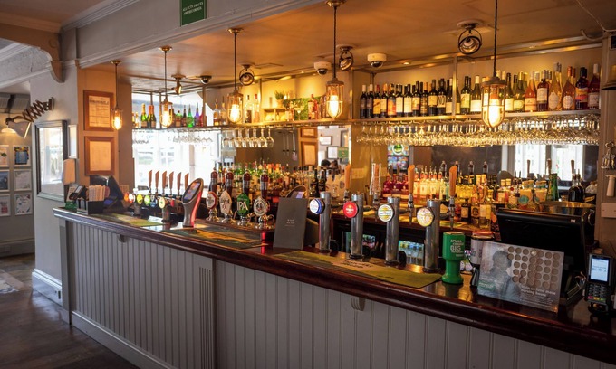 Barnstaple Hotel | The Cedars Inn by Greene King Inns