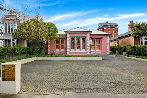Christchurch City Centre Hotel | The Classic Villa