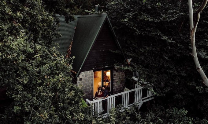 Trafalgar South Cabaña | The Cottage at Mirador Springs Retreat Gippsland -just 90 mins from Melbourne.