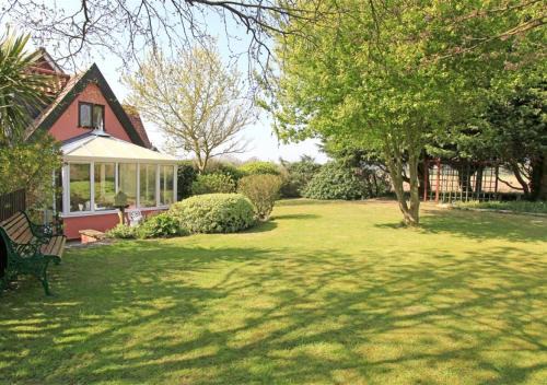 Frostenden Casa | The Cottage