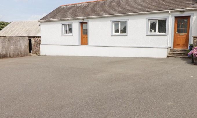 St Brides Casa | The Cottage