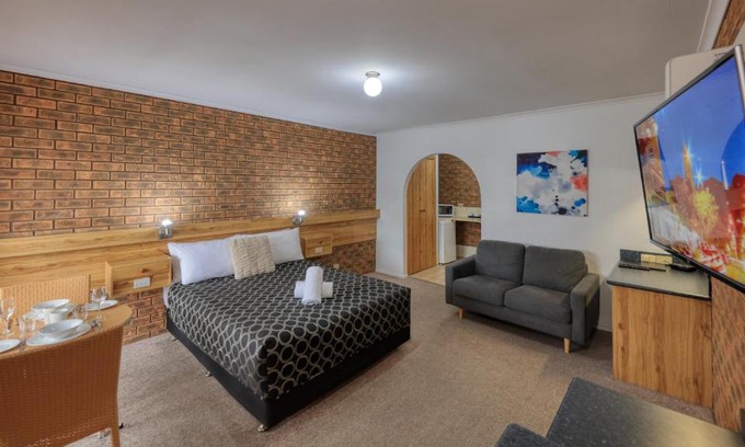 South Albury Hotel | The Cottage Motor Inn Albury CBD
