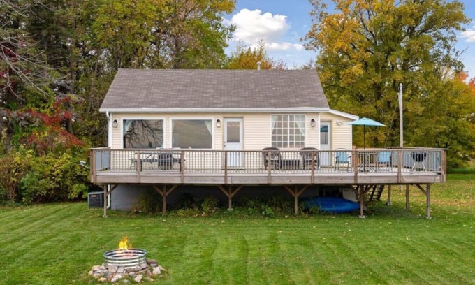 Garrison Casa | The Cove on Mille Lacs