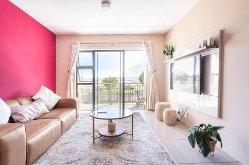 Bloubergstrand Apartamento | The Cozy Retreat, 2-bedroom Apartment in Parklands, Cape Town