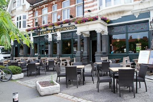 Dulwich Hotel | The Crown & Greyhound by Innkeeper's Collection