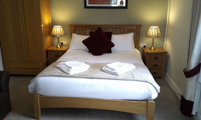 Corwen Cama Y Desayuno | The Crown Hotel