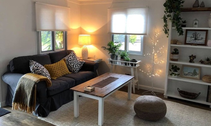 Little Hartley Cabina | The Cwtch - Cosy Home, with Breakfast Basket