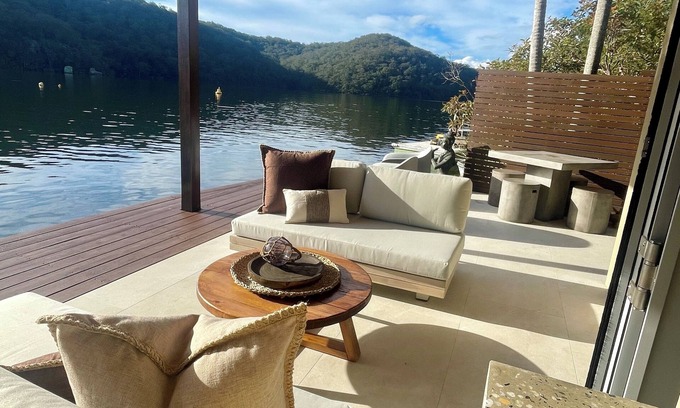 Cottage Point Casa | Waterfront Guesthouse