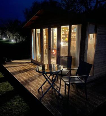 Muston Otro | The Deer Hut at Carr House Farm