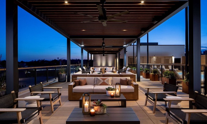 Central Oklahoma City Hotel | The Ellison, Oklahoma City, a Tribute Portfolio Hotel