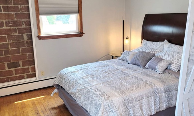 Sleepy Eye Casa | The Evie Jean Suite