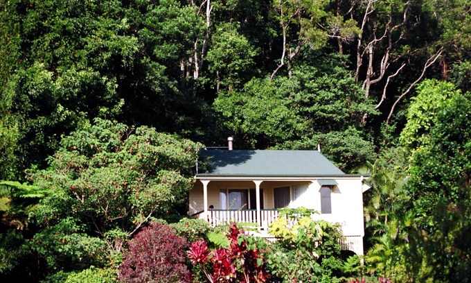 Montville Cabaña | The Falls Montville