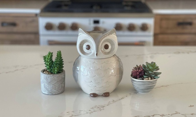 North Spearfish Casa | The Farmhouse in Spearfish Hot Tub 4 Stall Gar No Gravel Luxury Amenities!