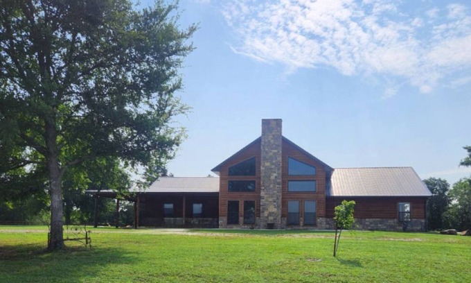 Coleman Otro | The Farmhouse is a perfect getaway with a beautiful view of the sunset!