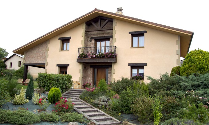 Urturi Casa | EL CHALET DEL GOLF. Vivienda en un entorno natural. Urturi País Vasco