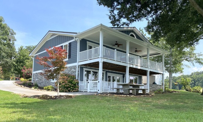 Lake Secession Casa | The Good Life Lakehouse