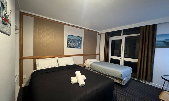 Whanganui Hotel | The Grand Hotel