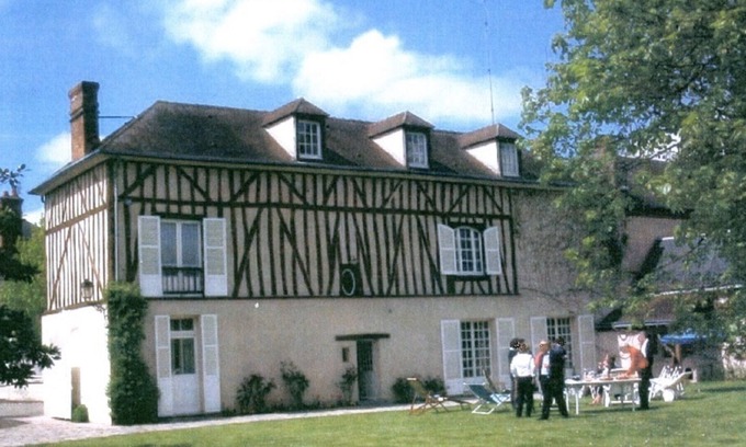 Maintenon Casa | "The green setting" 10 people Charming house ***