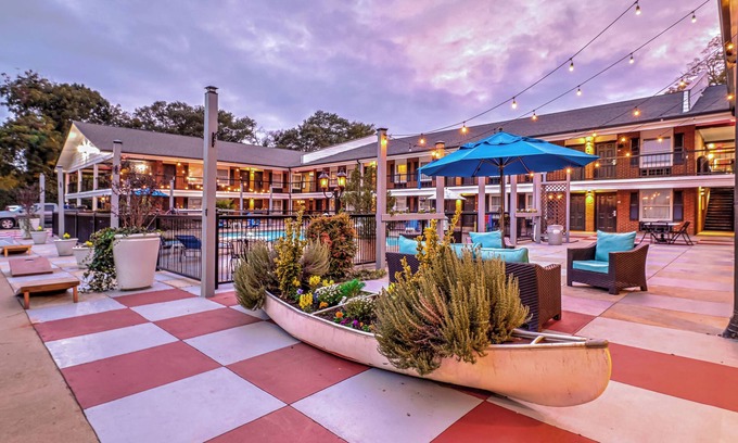 Gainesville Hotel | The Guest Lodge Gainesville