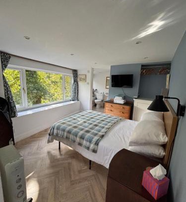 Saint Mary Casa | The Guest Room at Champs Cottage