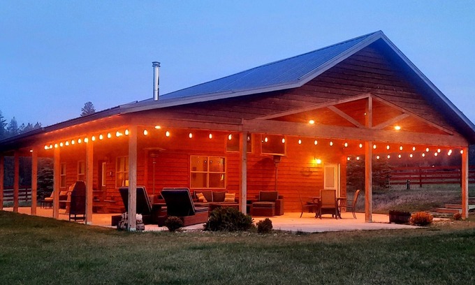 Rexford Casa | The Guesthouse at Lark Meadow Farm on acreage with sunset & mountain views!