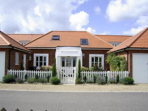 Reydon Casa | The Headmasters House