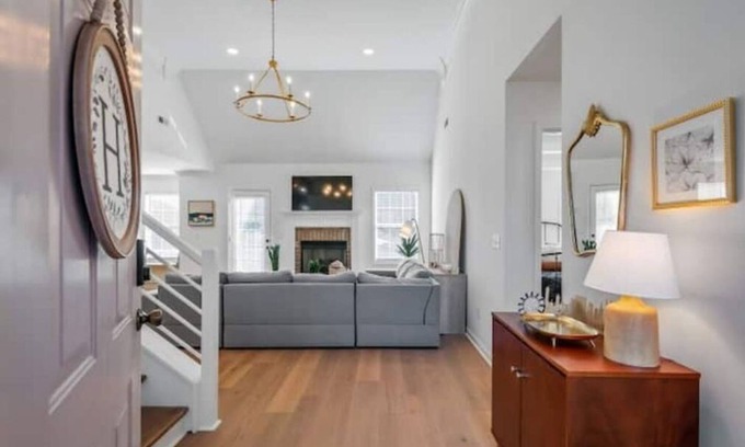 Spring Hill Casa | The Heron House - A Spring Hill