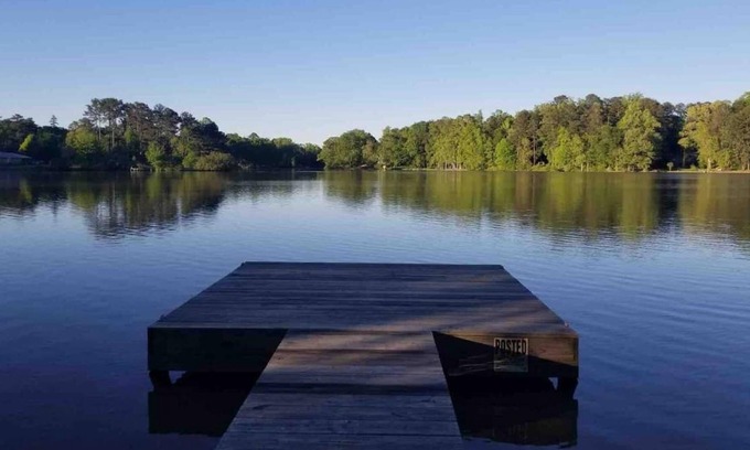 Hampton Casa | The Hidden Lake Oasis