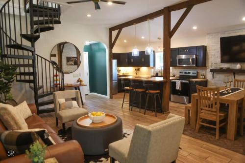 Preston Casa | The Horse Carriage 2 Miles From Foxwoods Casino