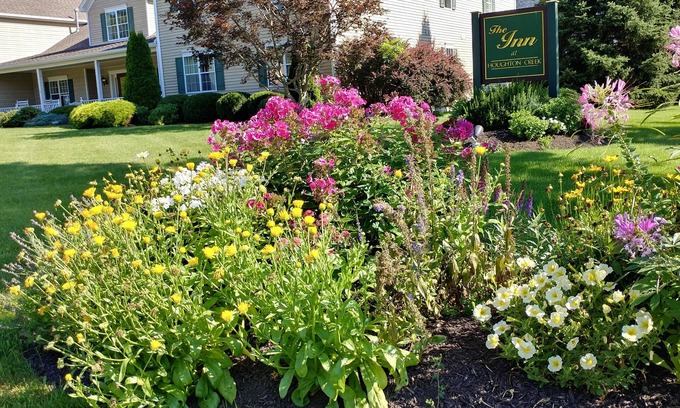 Houghton Hotel | The Inn At Houghton Creek