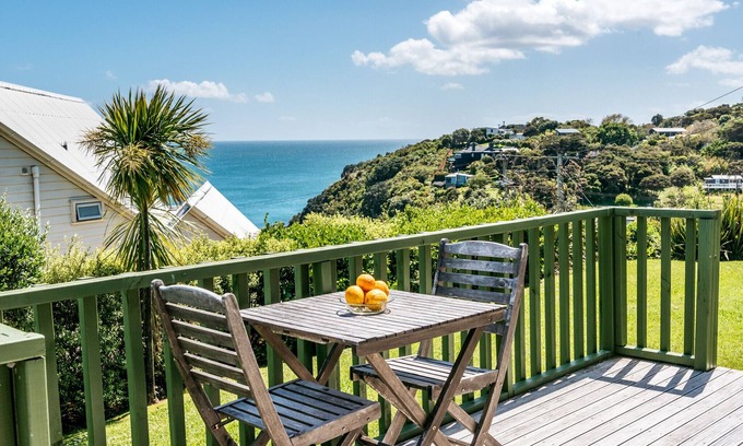 Oneroa Cabaña | The Island Gem - Waiheke Holiday Home