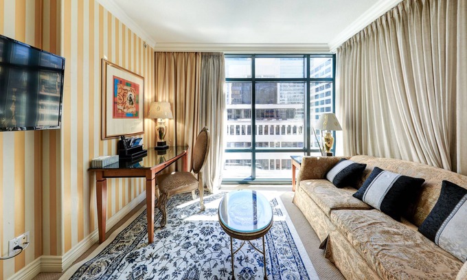 Coal Harbour Apartamento | The Kahala Suite at Le Soleil