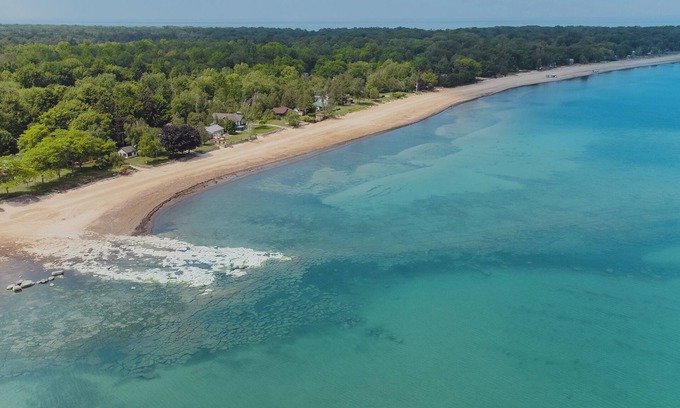 Kettle Point 44 Cabaña | The Lazy Days - 3 cottages - Sleeps 22 - Lakefront on Lake Huron