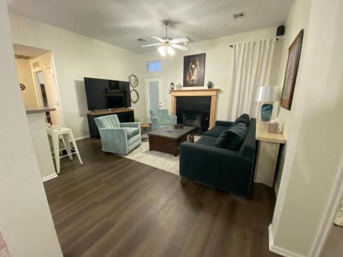 Edmond Casa | The Lazy Lasso