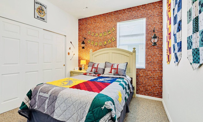 Briargrove Casa | The Lazy Lime-Hidden Mickey Scavenger Hunt-House near Disney-Pool & Hot tub!