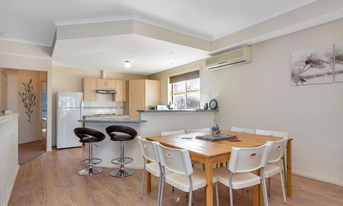 Port Willunga Casa | The Lighthouse - Port Willunga - C21 SouthCoast Holidays