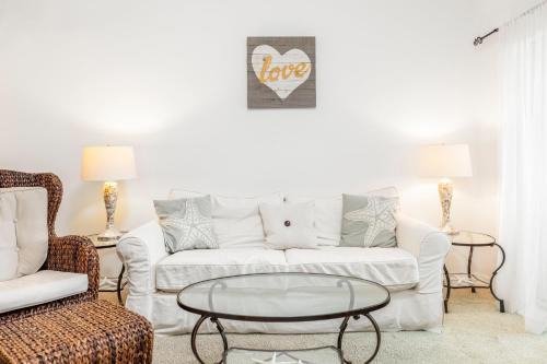 Seagrove Beach Casa | The Little Pearl on 30A's Eastern Lake