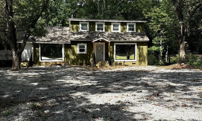 Newnan Casa | The Lofted Retreat