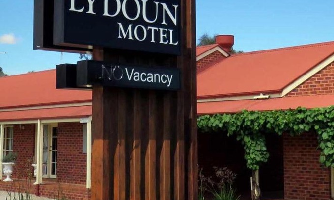 Chiltern Hotel | The Lydoun Motel