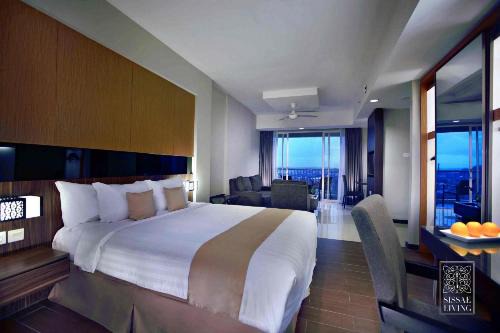 Balikpapan Apartamento | The Malibu Suites Balikpapan by Sissae Living