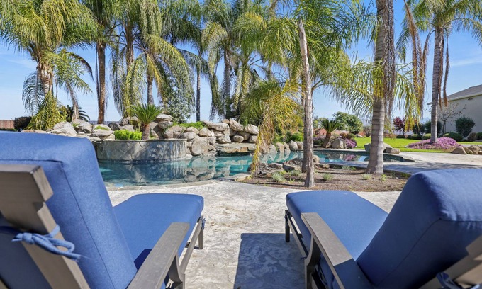 Porterville Casa | The Mansion | Theater & Pool