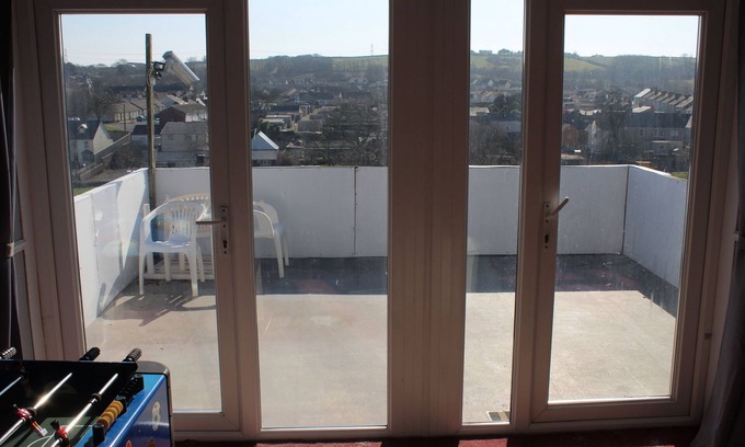 Pembroke Hotel | The Middlegate Hotel