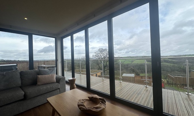 Chittlehamholt Cabaña | The Mole Resort that sleeps 8 guests in 4 bedrooms